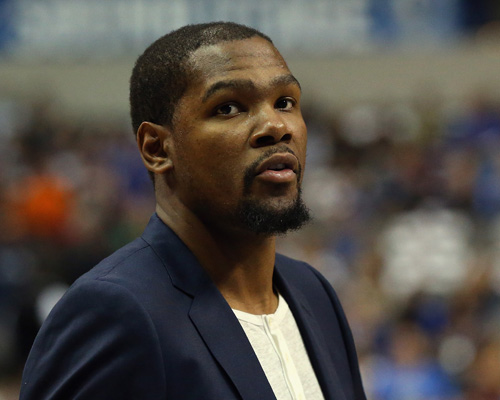 赛后的观众 赛后的观众