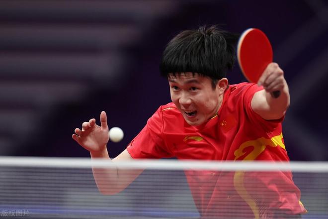 恩佐在中圈 恩佐在中圈