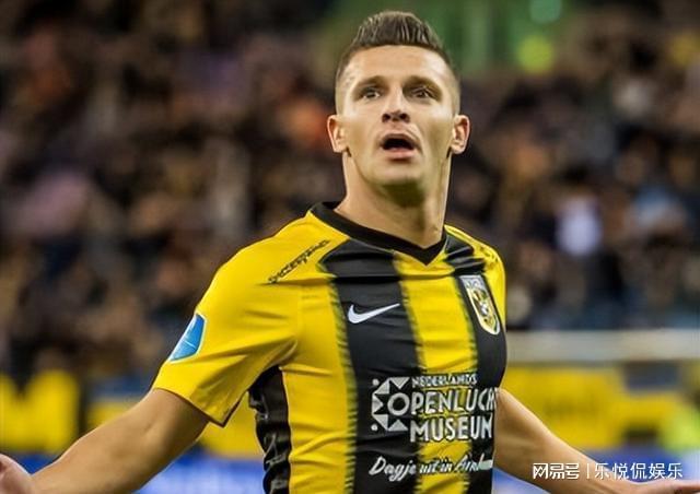 坚持每一场 坚持每一场