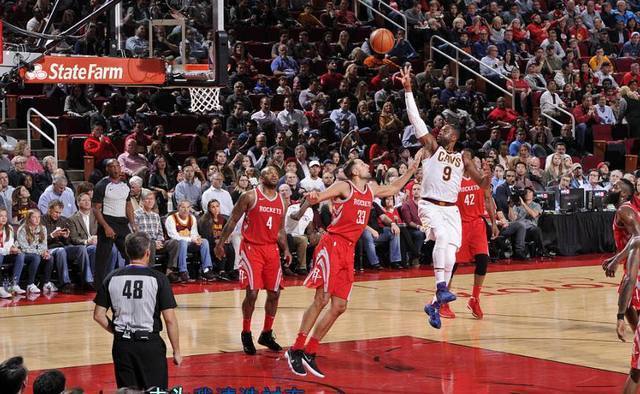 在首次亮相 在首次亮相