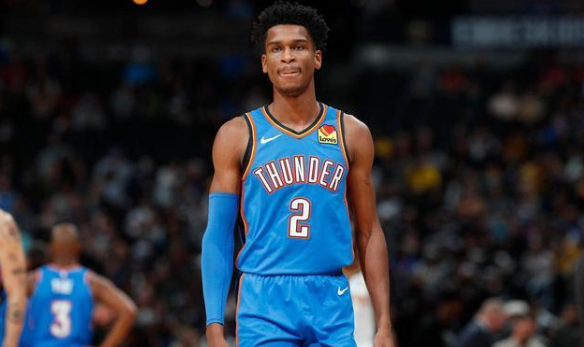 广州队在防 广州队在防