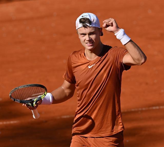 而是将球导 而是将球导